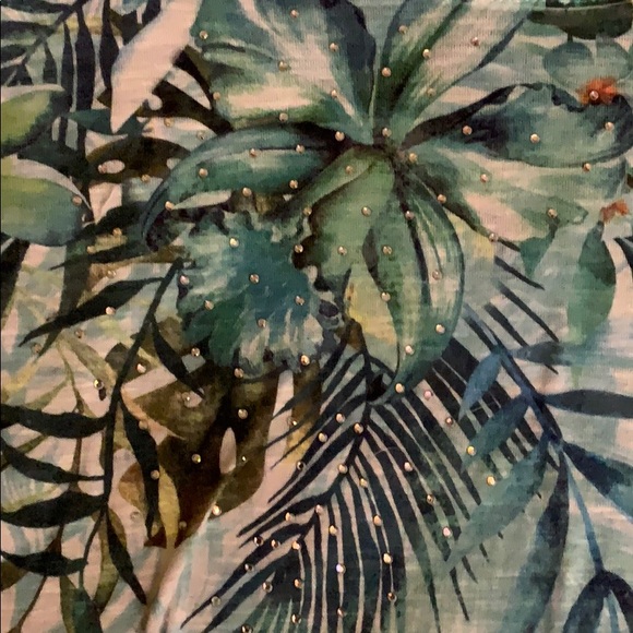 Women top - Picture 2 of 3